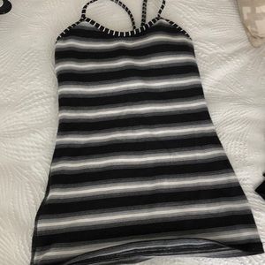 Lululemon size 4 tank